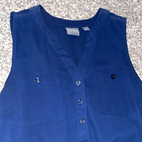 Soho Sleeveless Banded Blouse - Picture 2 of 6